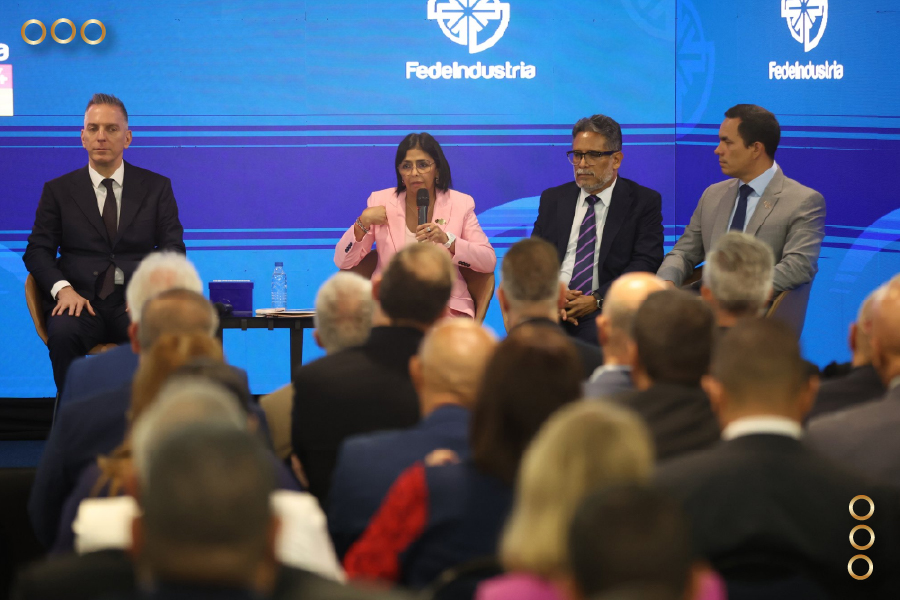 <strong>Invitan a empresarios venezolanos a fortalecer soberanía monetaria</strong>