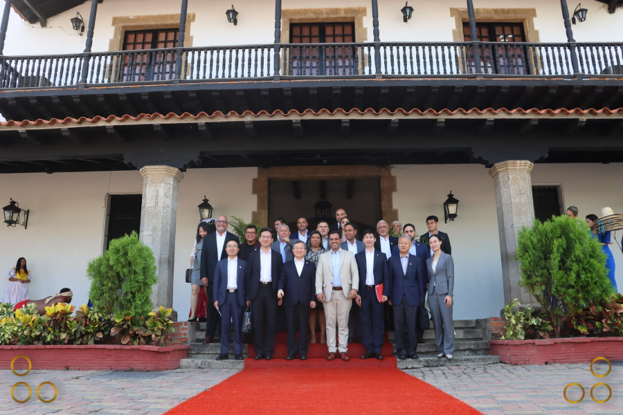 <strong>Gobernador de La Guaira sostuvo encuentro con Ministro de Comercio de China</strong>