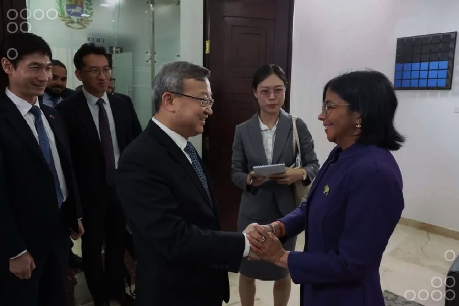 Venezuela y China abordan temas en materia de comercio y cooperación