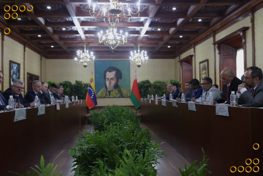 Autoridades de Bielorrusia y Venezuela afianzan lazos de cooperación