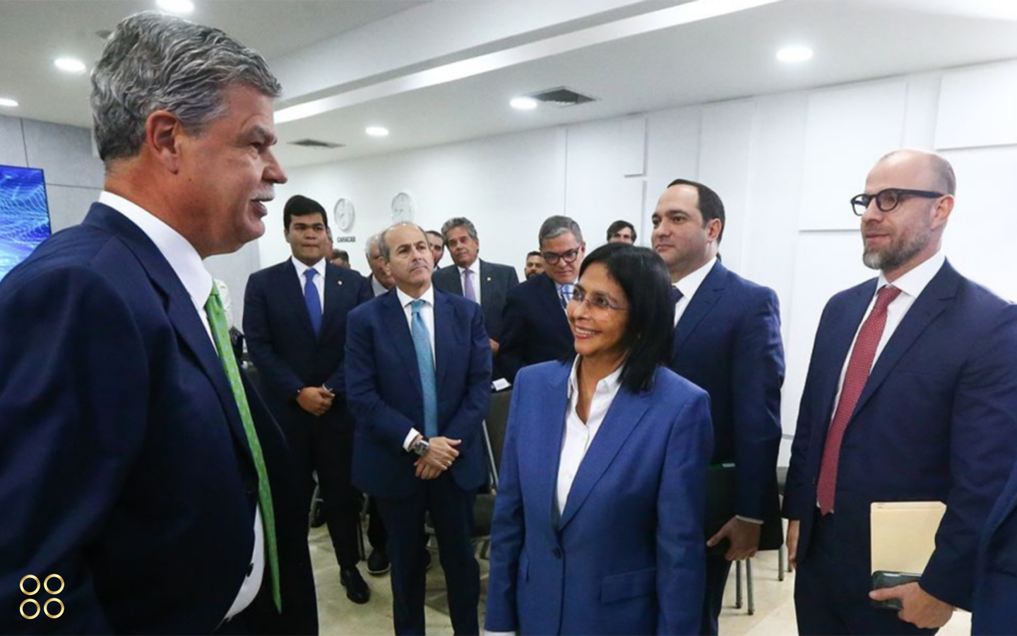 Delcy Rodríguez se reunió con representantes del Sistema Financiero Nacional