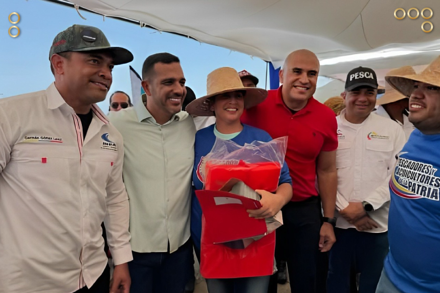 Pescadores de La Guaira y Miranda recibieron financiamientos en equipos