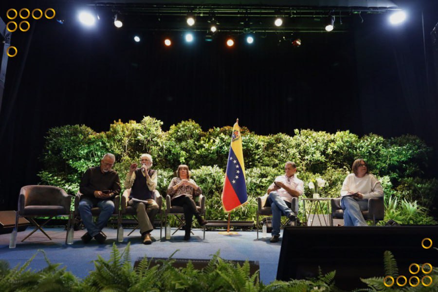 Con total éxito se presentó foro ¿Qué está pasando en Venezuela? Operaciones psicológicas en el país