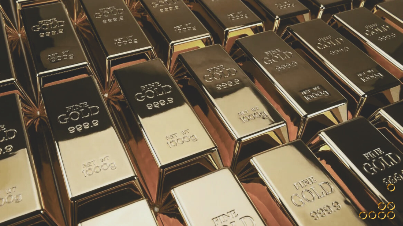 Oro comienza la semana en alza y marca un récord histórico