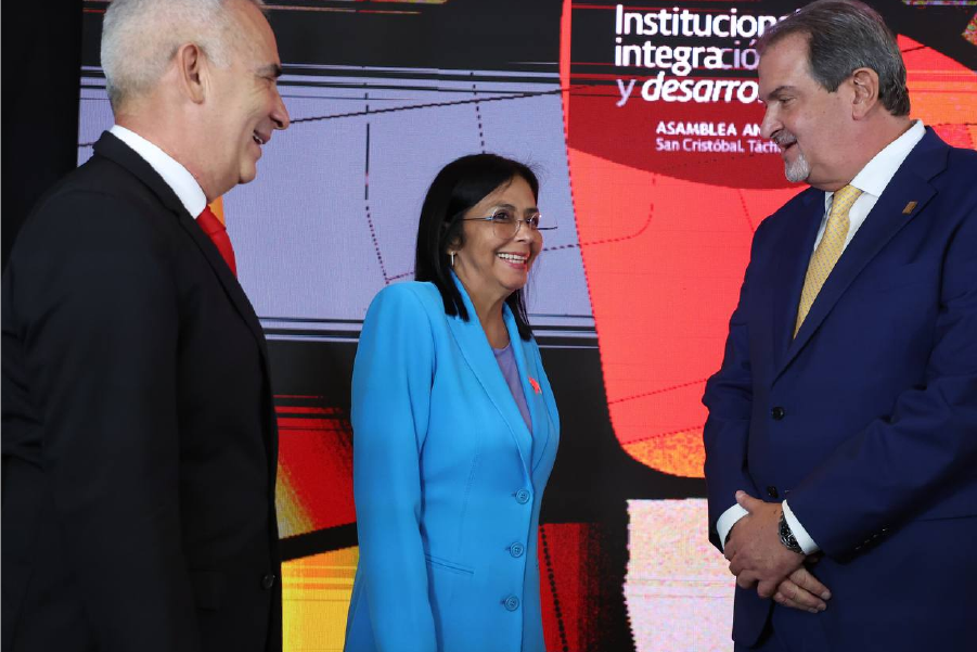Rodríguez: Trabajamos con acciones concretas para reducir brecha cambiaria