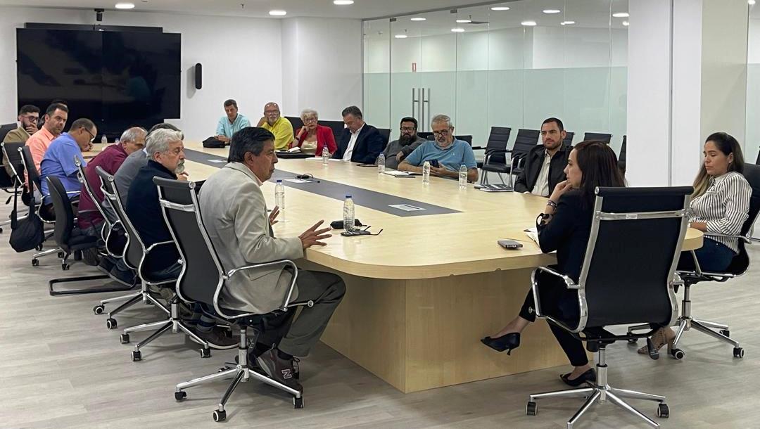 Ministerio de Industrias impulsa proceso de sustitución de importaciones en sector automotriz
